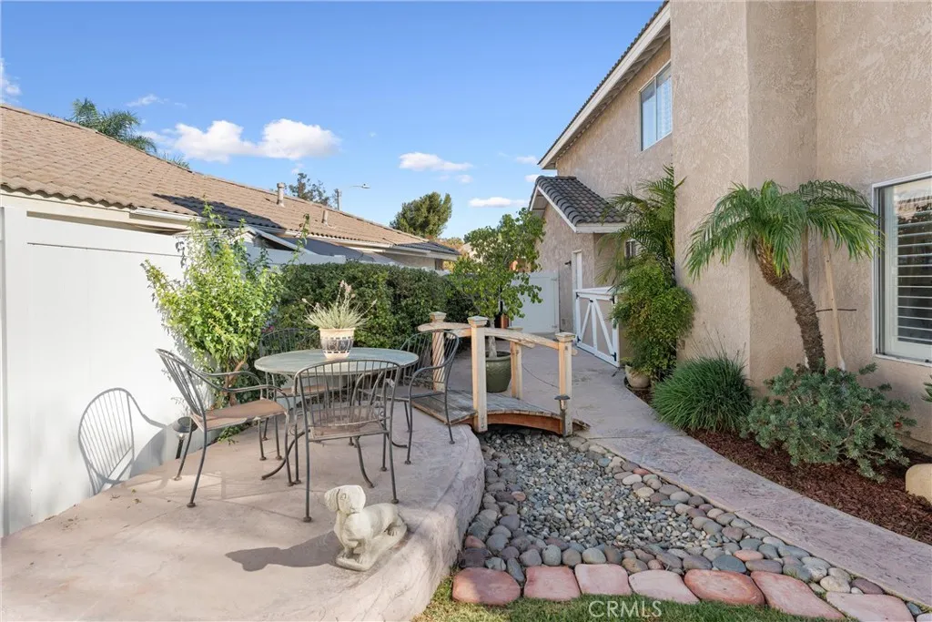 3480 Mountainside Circle, Corona, California 92882 home-pic-47